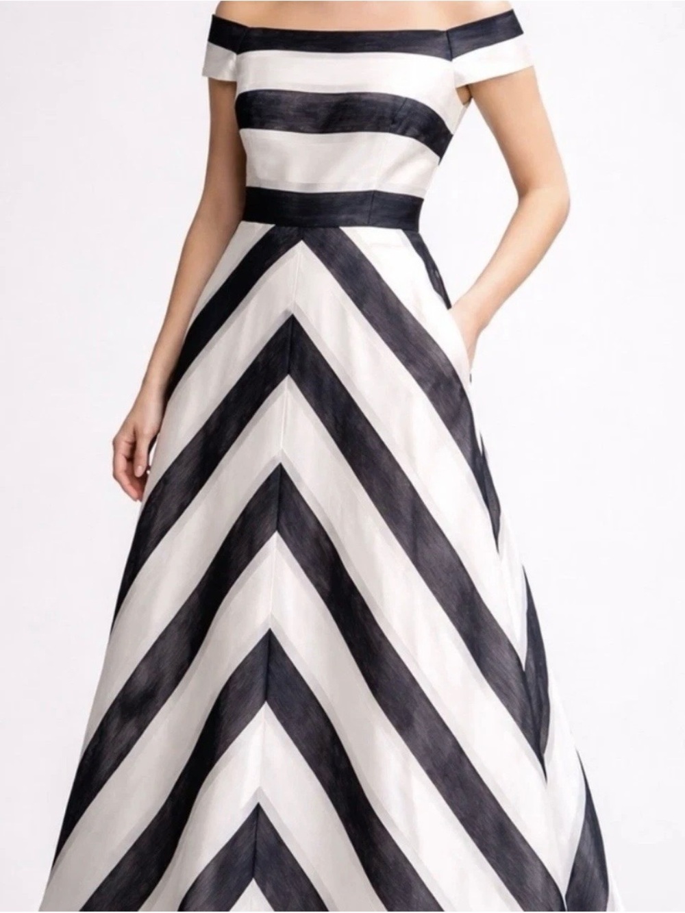 Adrianna Papell Size 4 Off Shoulder Black White Stripe Organza Ball Gown NWT
